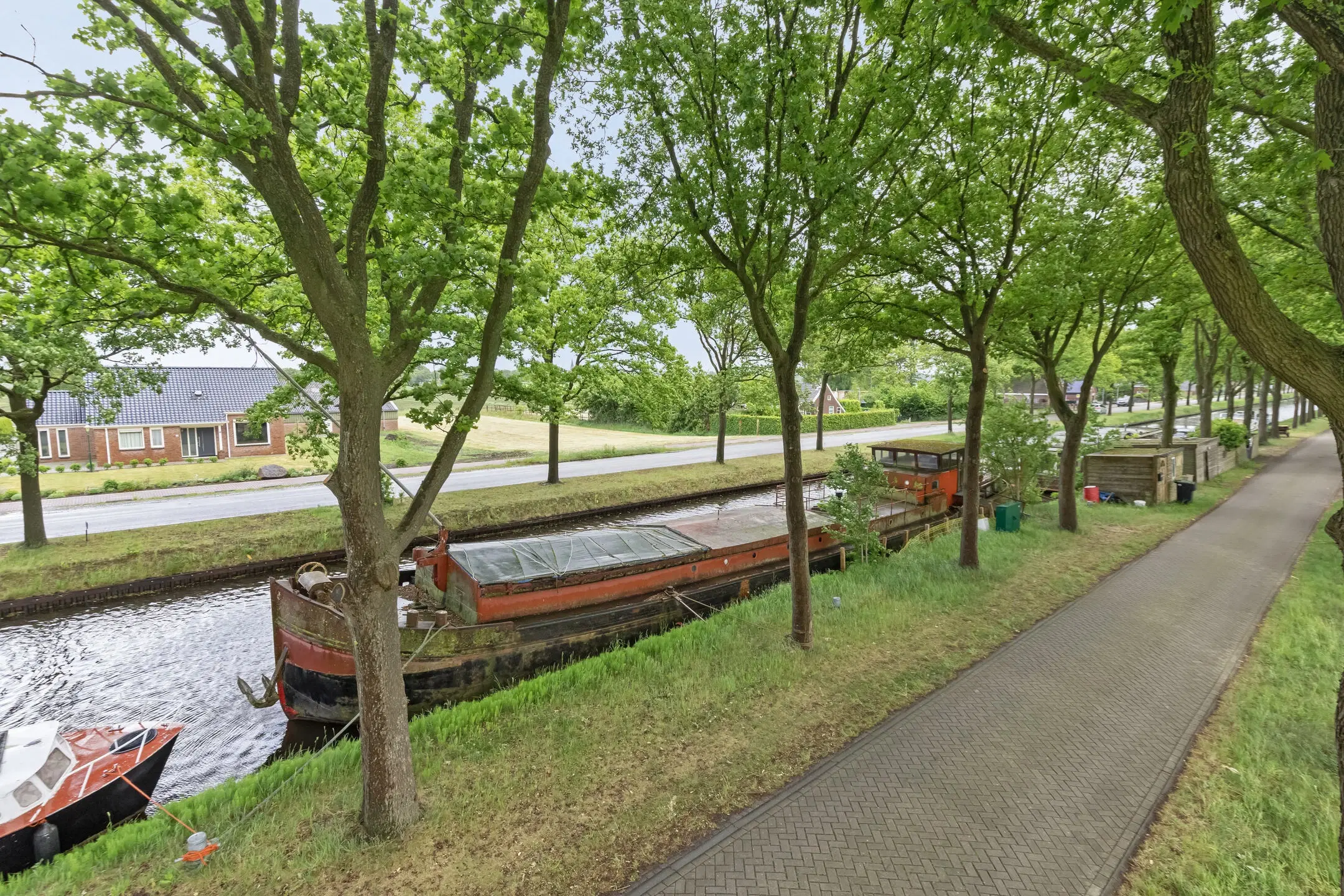 Woonboot genaamd SPES