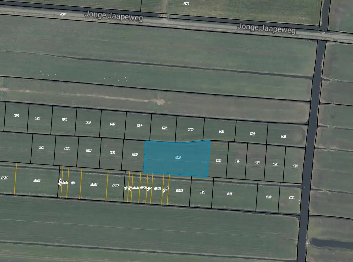 Percelen agrarische grond (perceelnummers 849, 855, 844) gelegen nabij de Wakkerendijk ong. te Eemnes