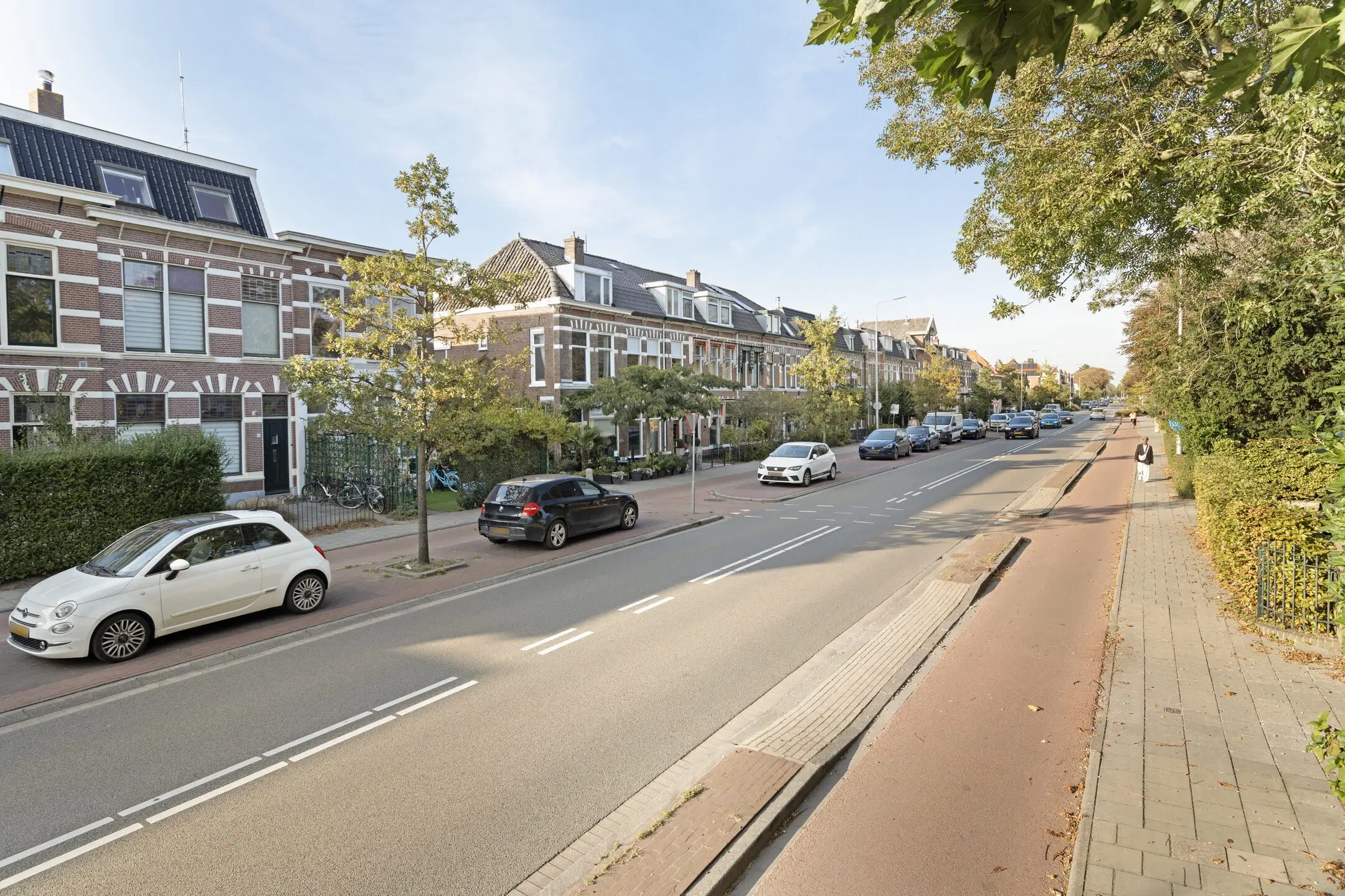 Hillegom, Weeresteinstraat 77 / Kortenbachstraat 1 en 3