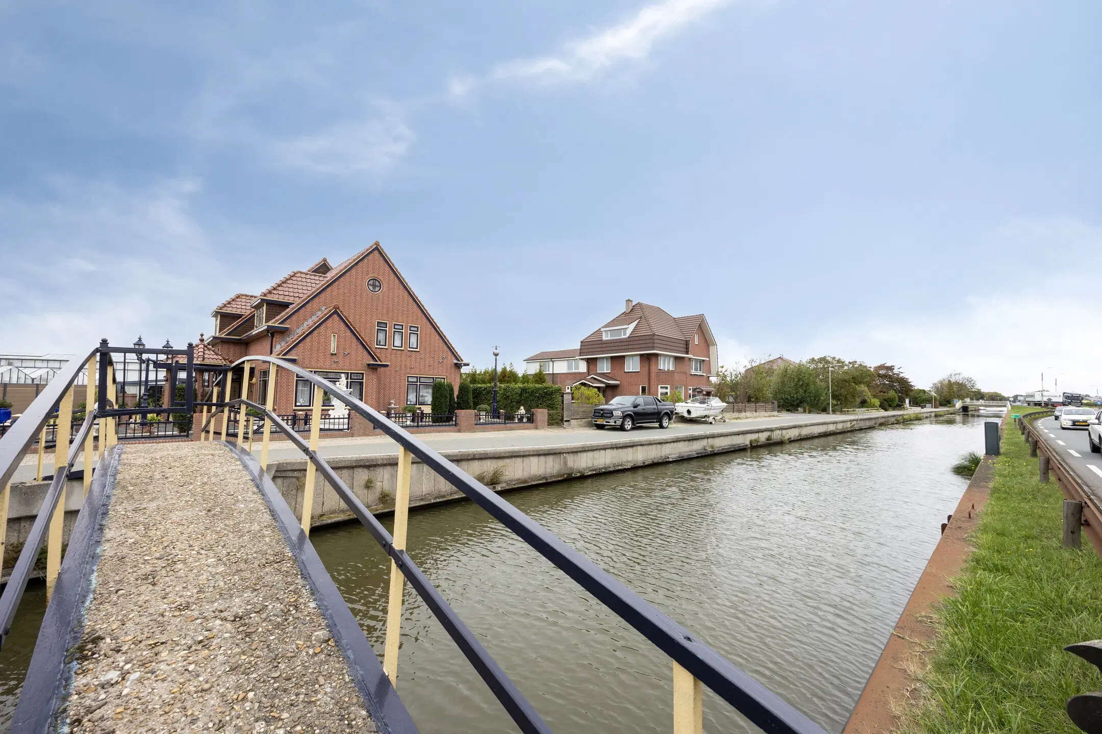 Poeldijk, Vredebestlaan 64