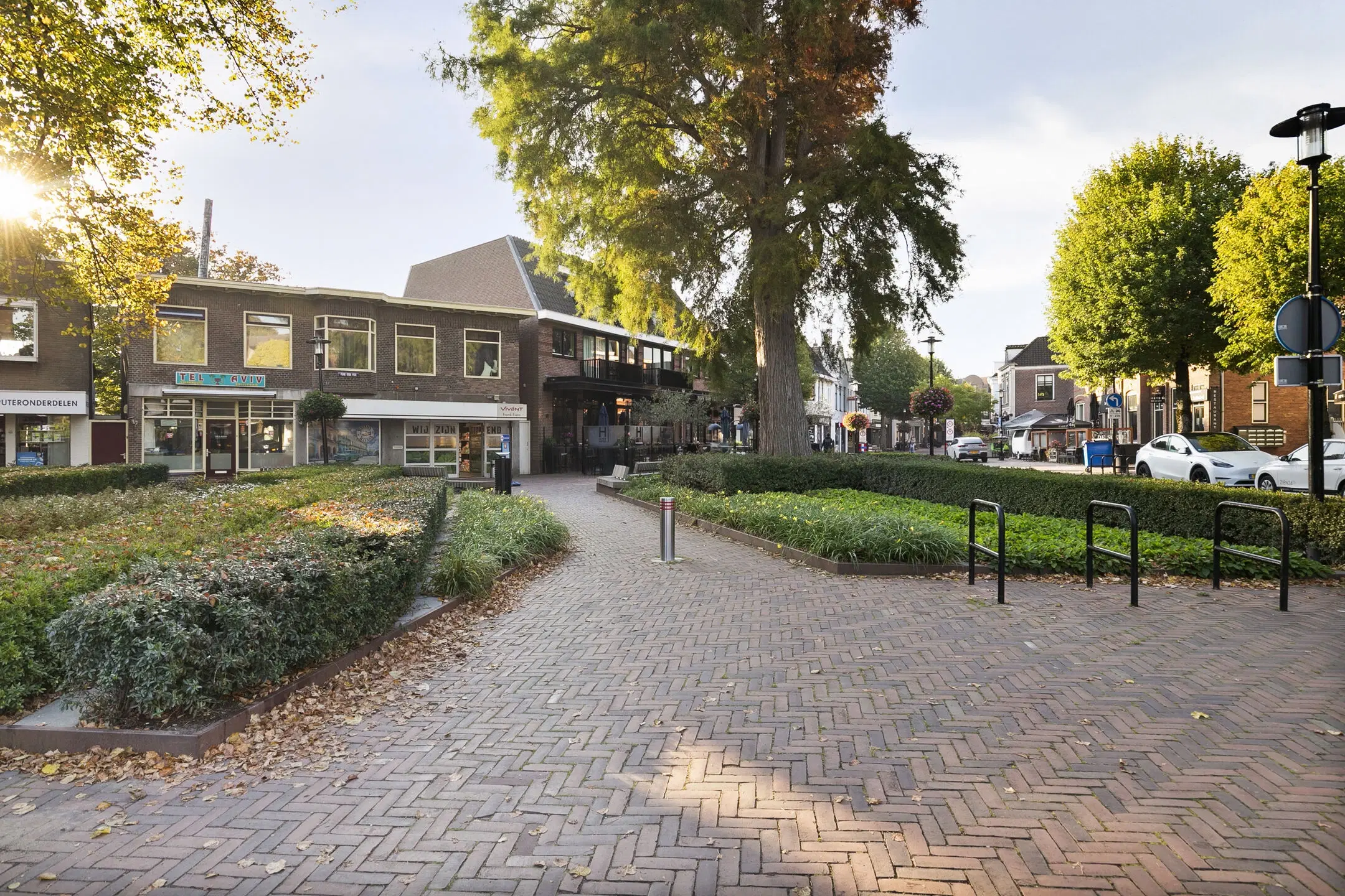 Hillegom, Hoofdstraat 48, 48A en 48B