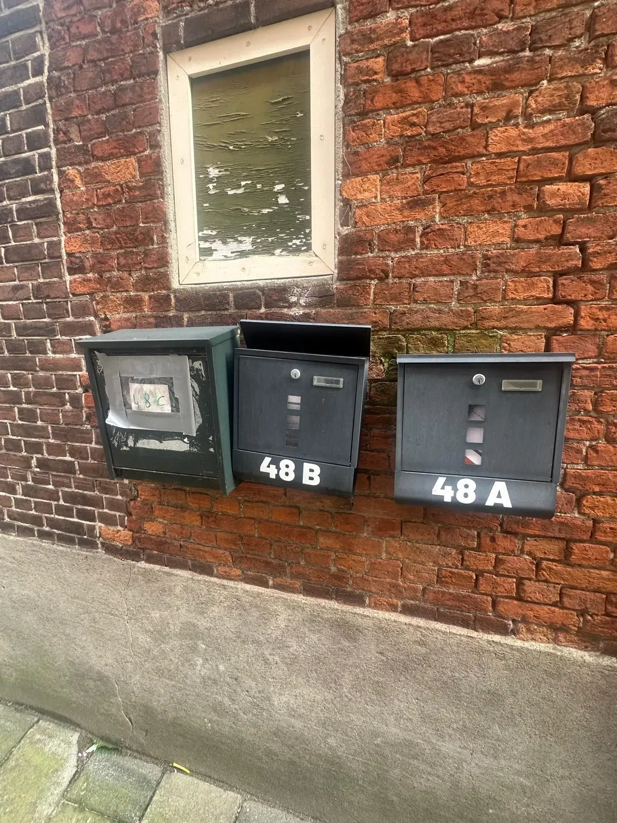 Hillegom, Hoofdstraat 48, 48A en 48B