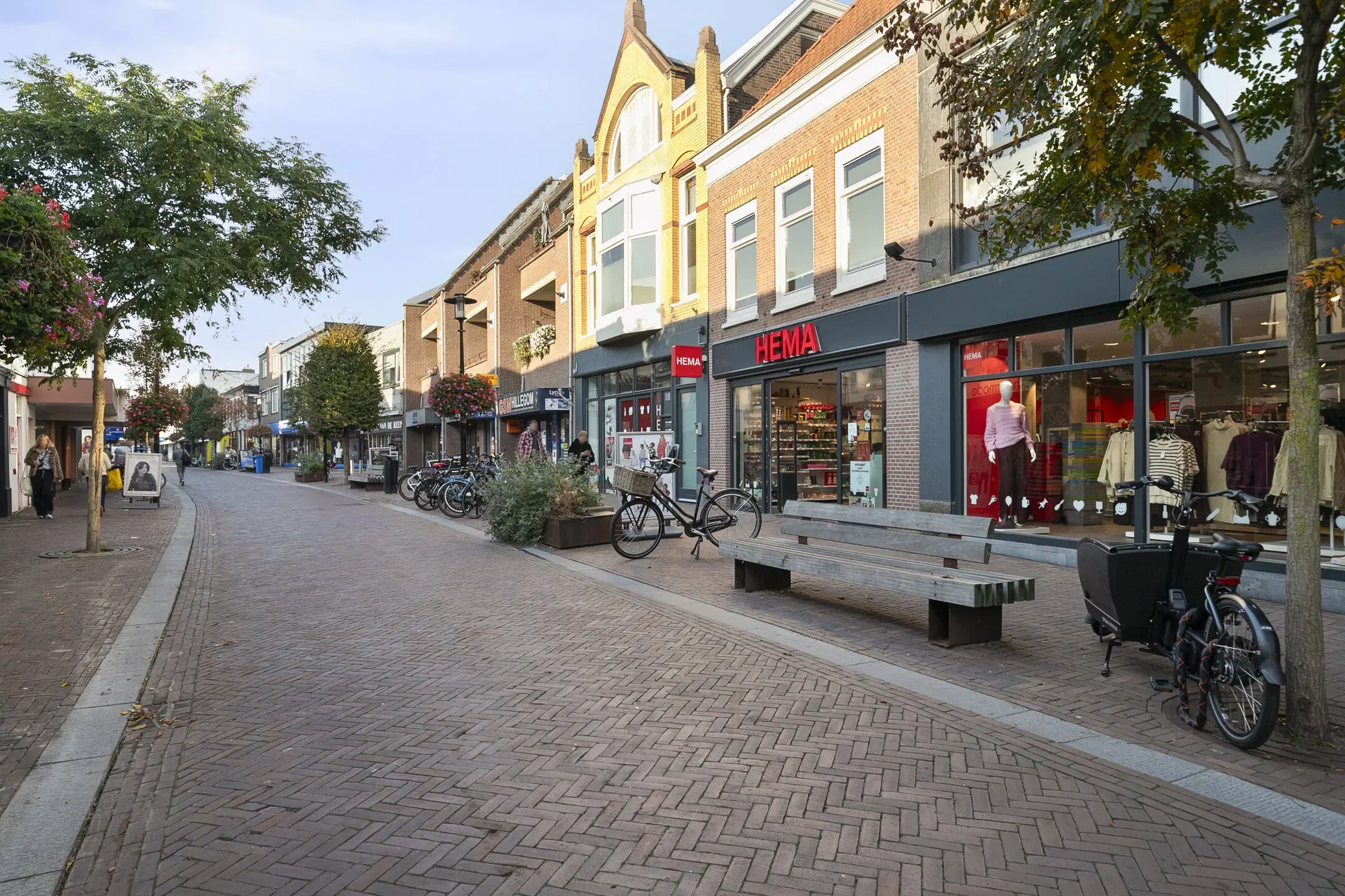 Hillegom, Hoofdstraat 48, 48A en 48B