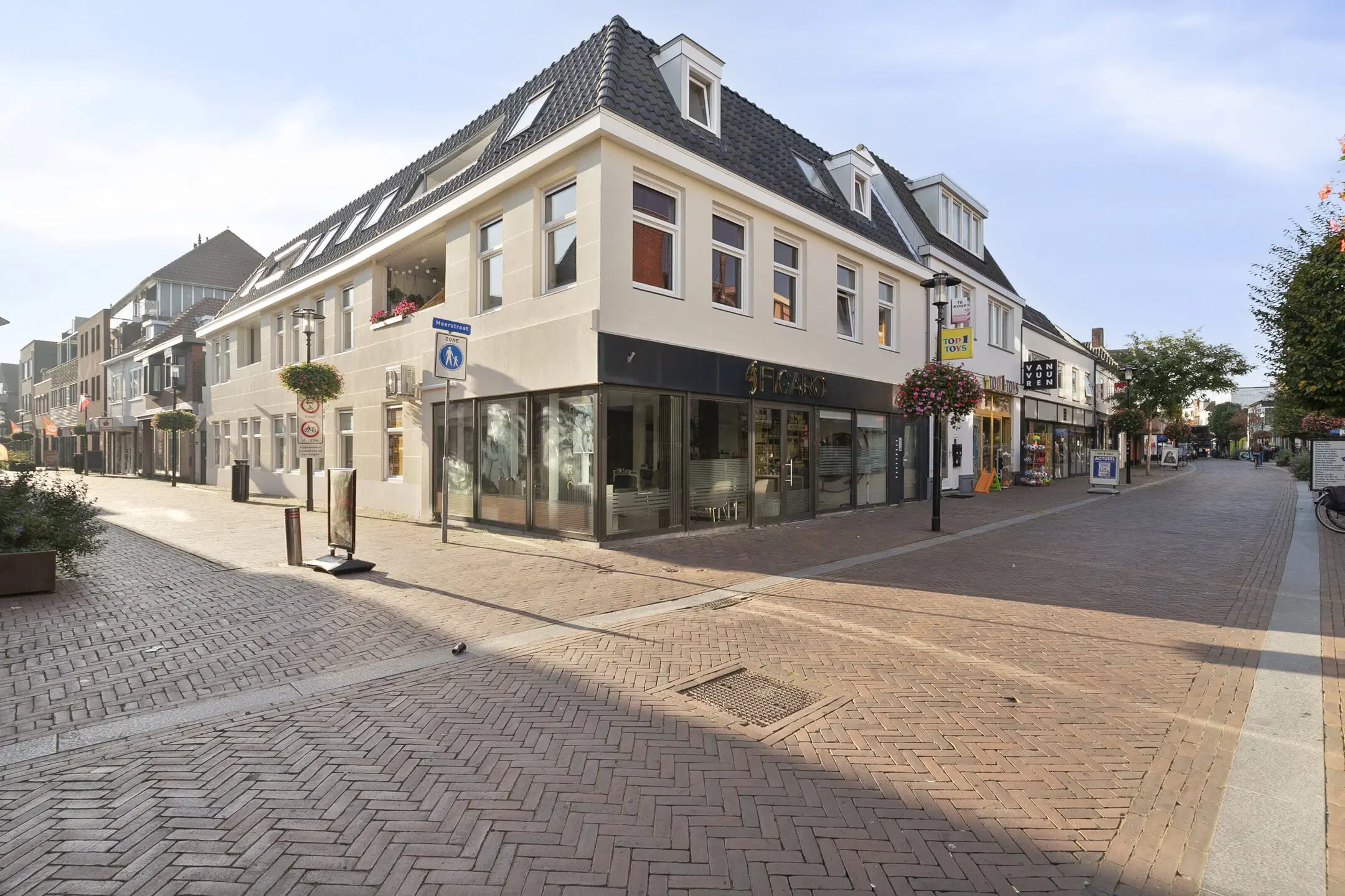 Hillegom, Hoofdstraat 48, 48A en 48B