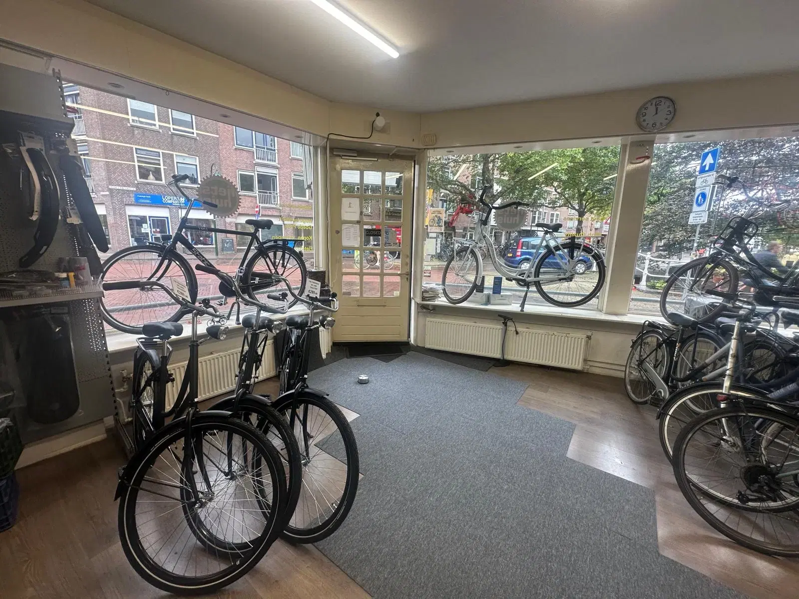 Delft, Vrouwenregt 1