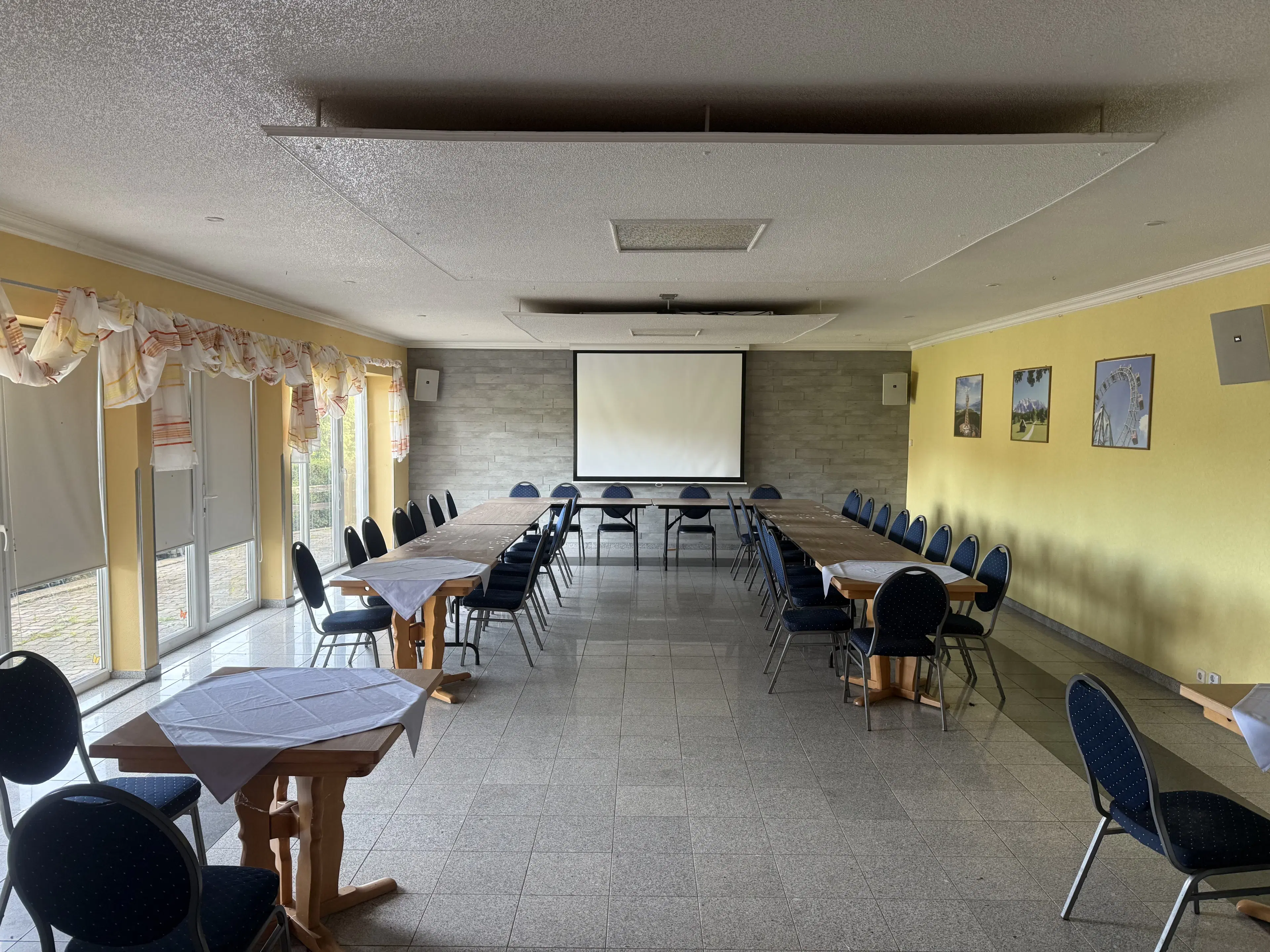 Hotel "Harry's Österreichische Hütte" met 13 kamers in Lawalde - Duitsland