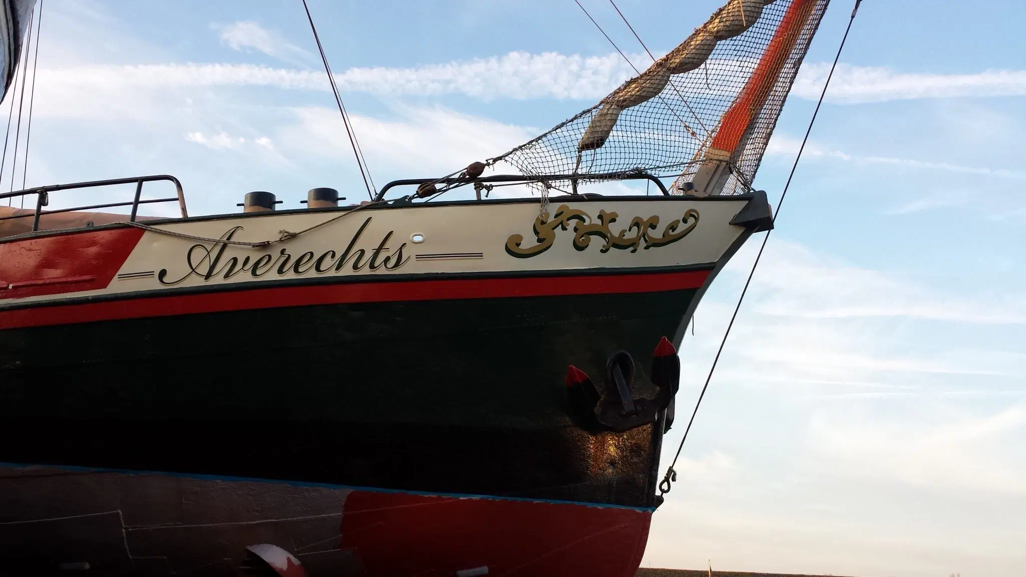 Zeilcharterschip 'Averechts' te Harlingen