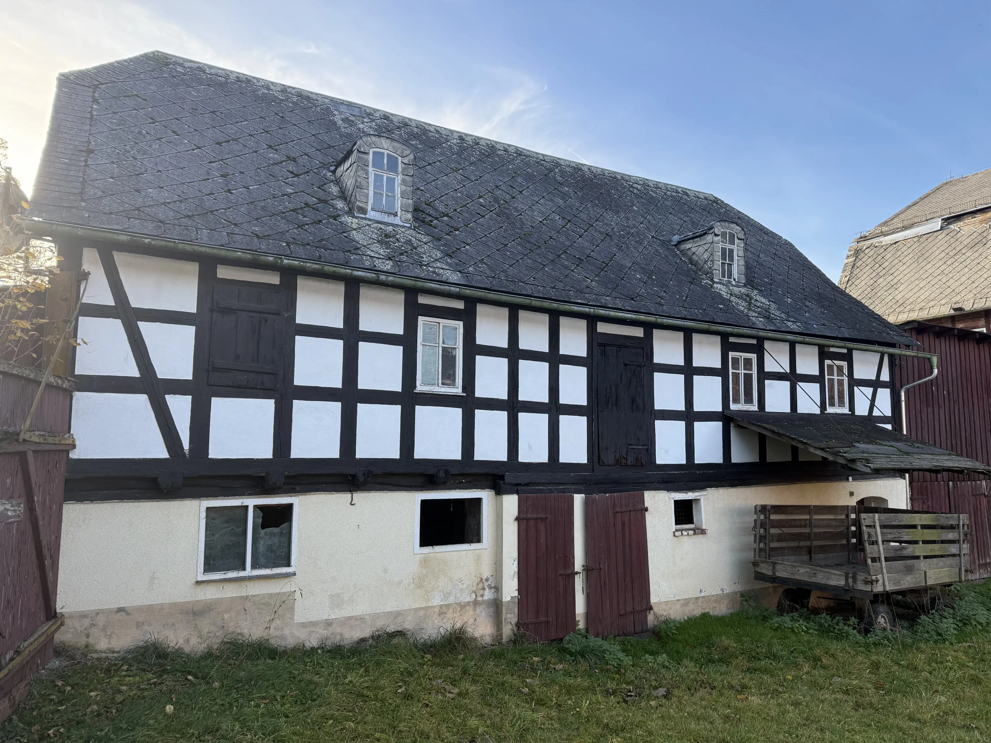 Idyllisch 4-zijdig landgoed met mogelijkheden tot B&B op perceel van 3.451 m² in Heinsdorfergrund - Duitsland