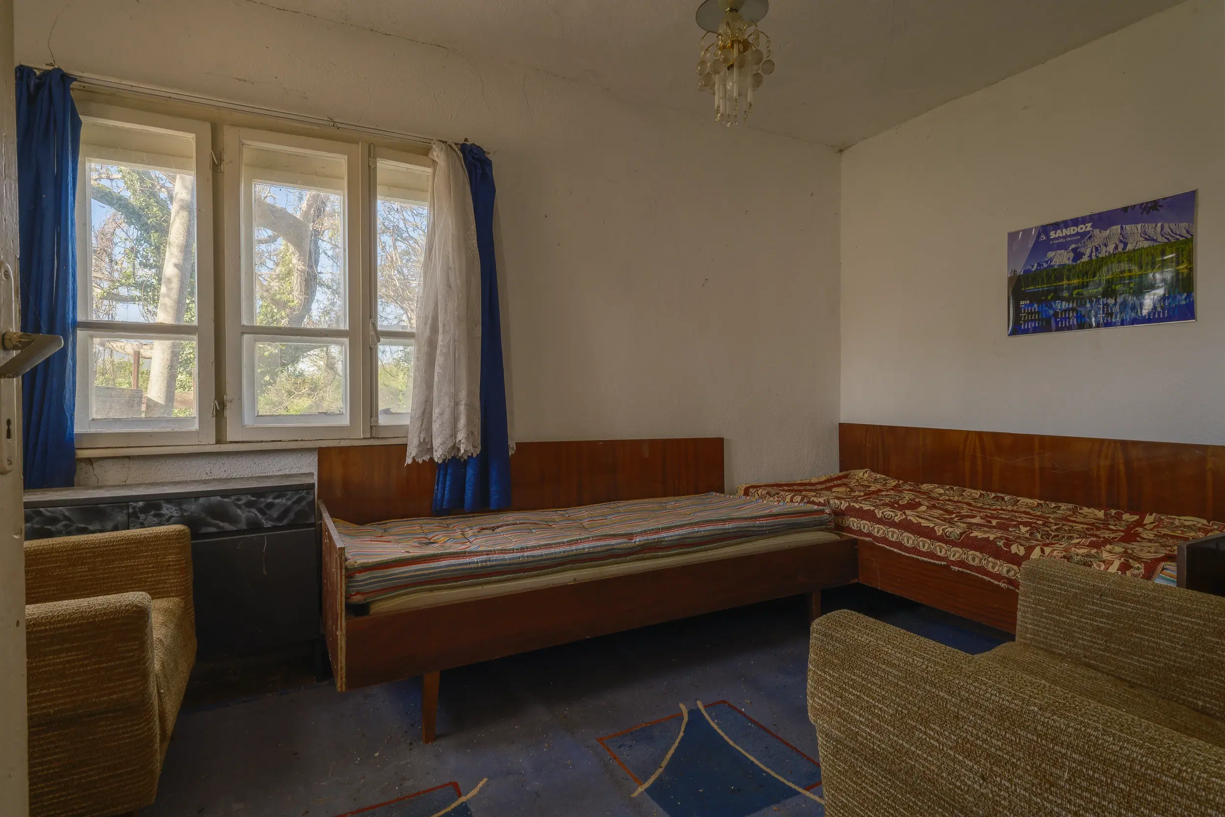 Perceel van 1.364 m² met gezinswoning en bijgebouwen in Damyanovo, Gabrovo - Bulgarije
