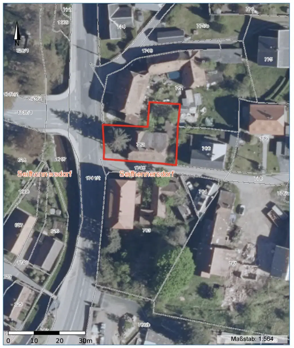Vakwerkhuis op perceel van 520 m² in Seifhennersdorf - Duitsland