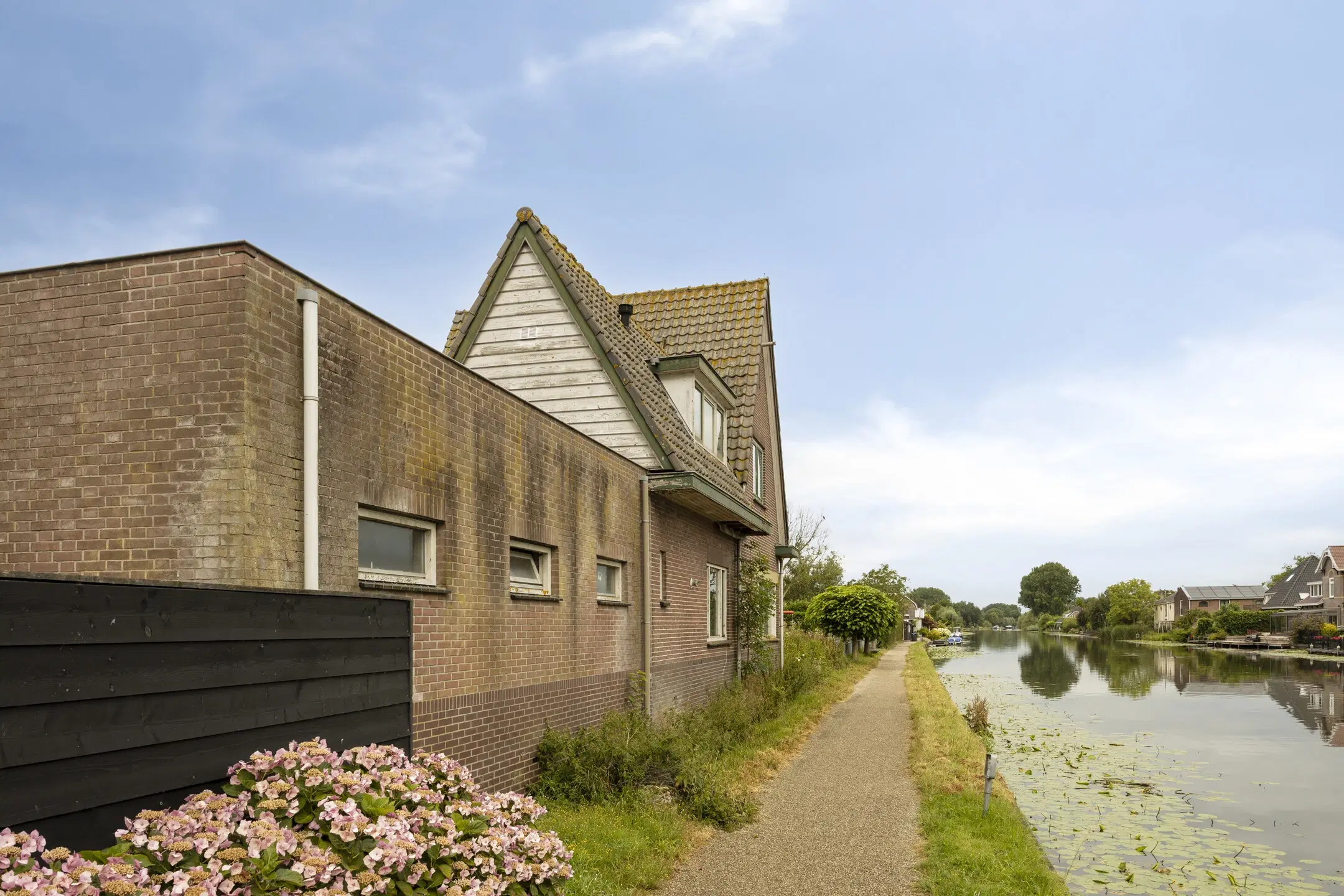 Nieuwerbrug aan den Rijn, Weijpoort 69 A