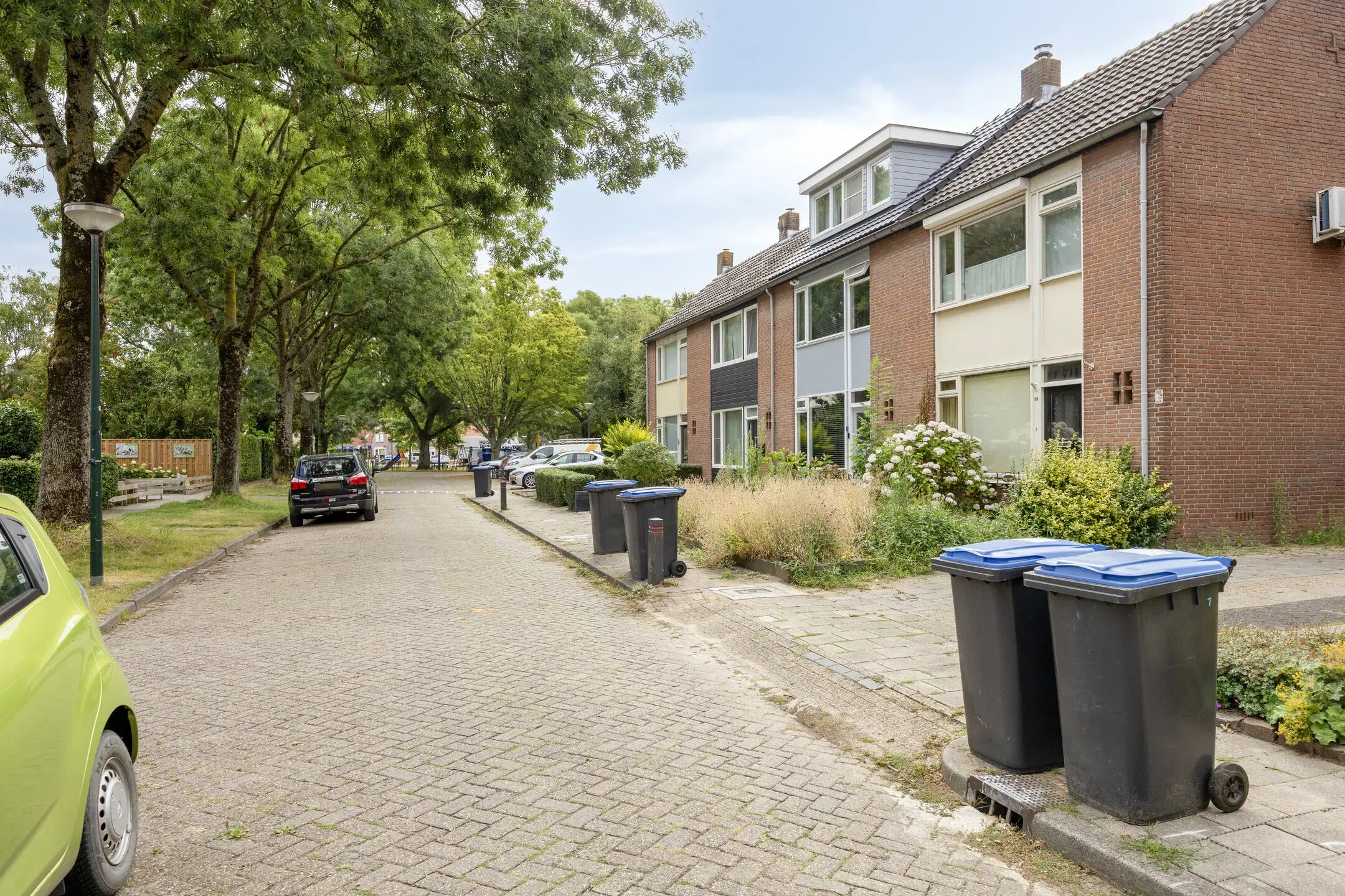 Genderen, Oegemastraat 10