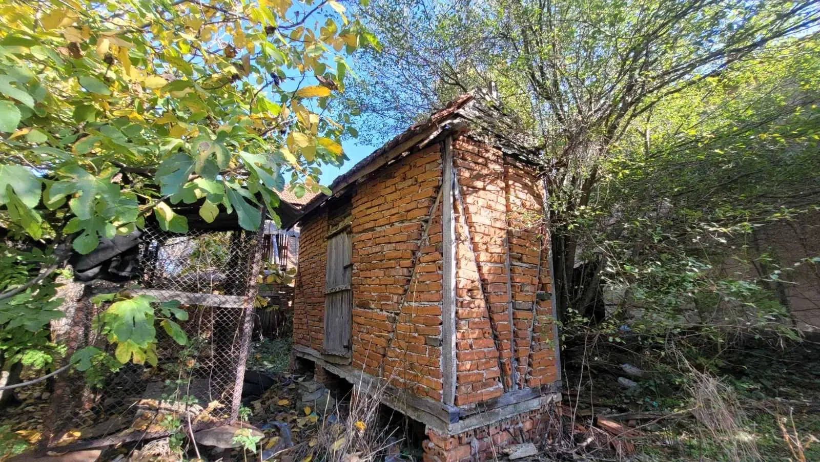 Huis en 790 m² grond en bijgebouwen in Kireevo - Bulgarije