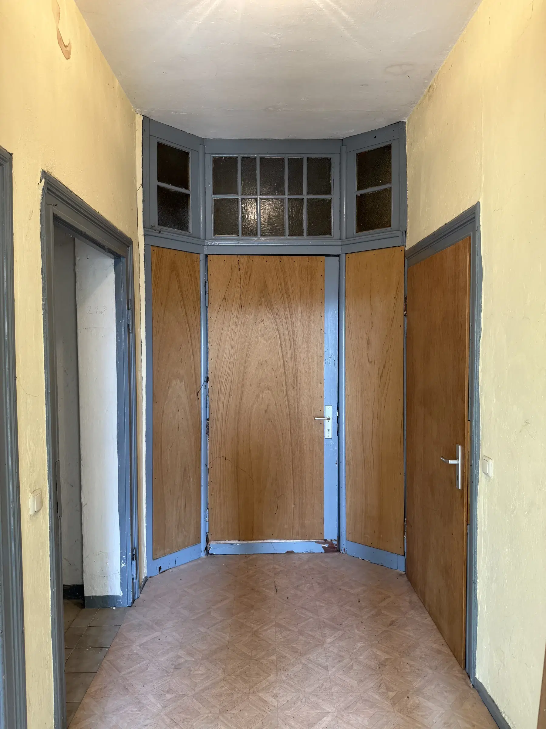 14 woningen (4 verhuurd, huursom = € 6.060,00) met 2.487 m² perceelgrootte, Zörbig, Leipzig – Duitsland
