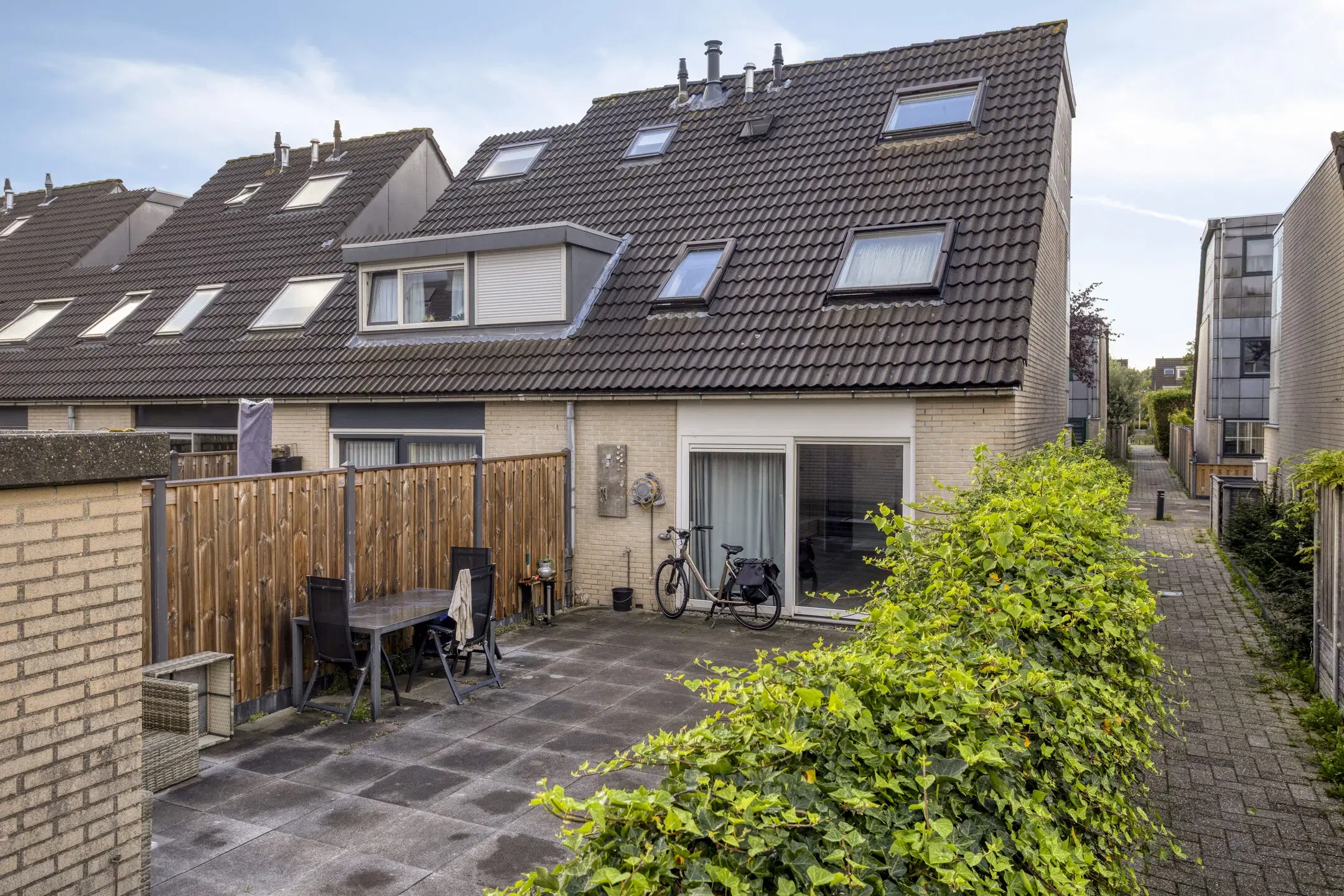 Spijkenisse, Haya van Someren-Downerpad 28