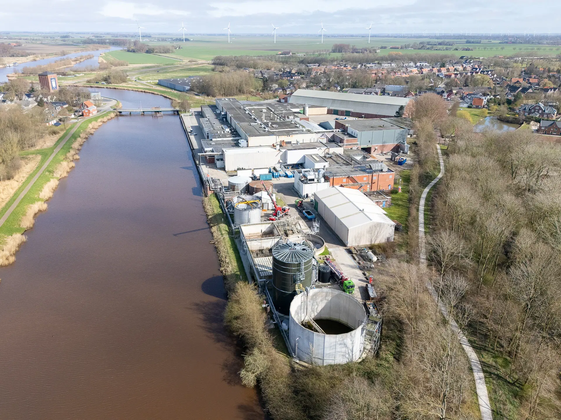 Voormalige kartonfabriek De Dollard te Bad Nieuweschans
