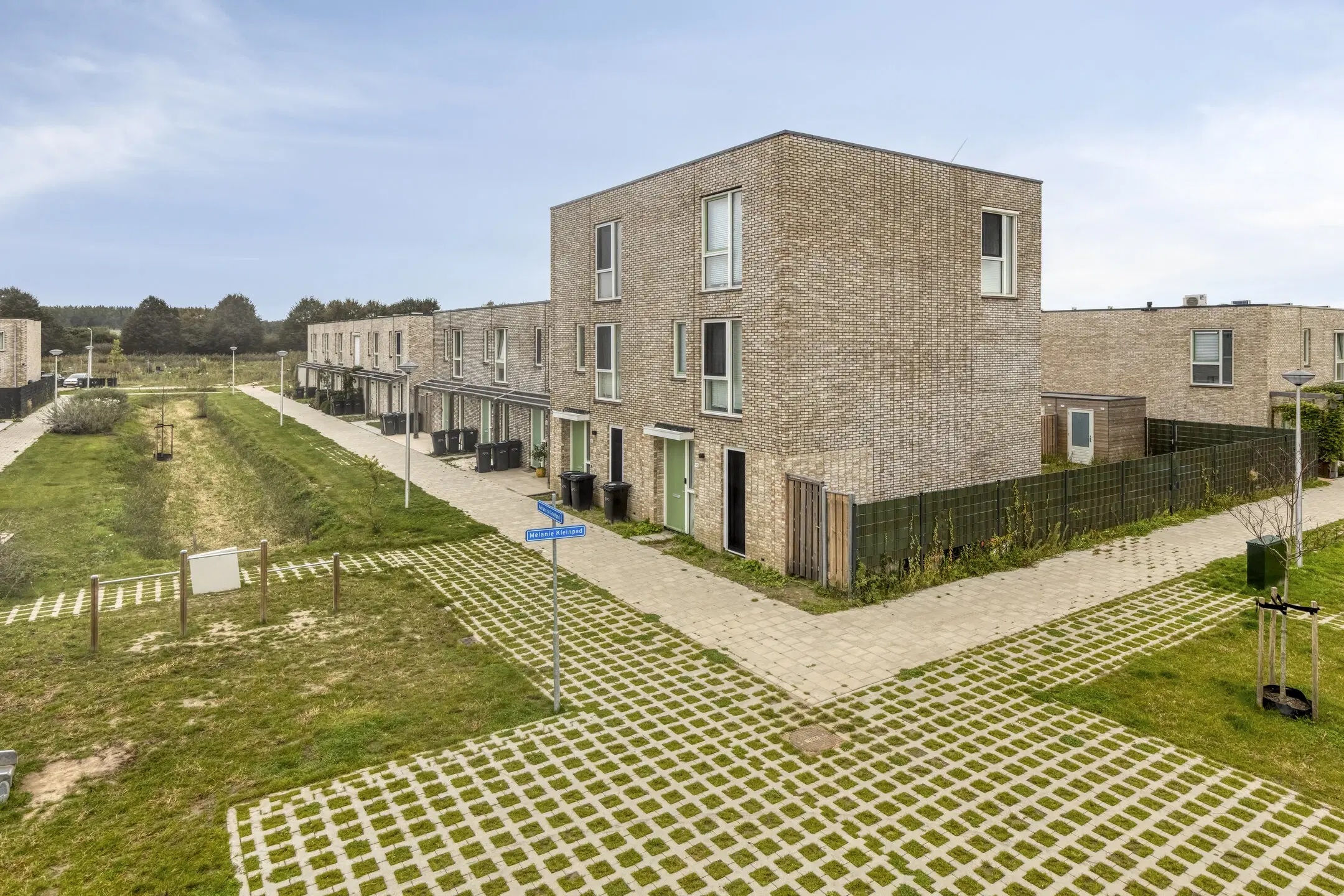 Almere, Adriaan de Grootpad 120