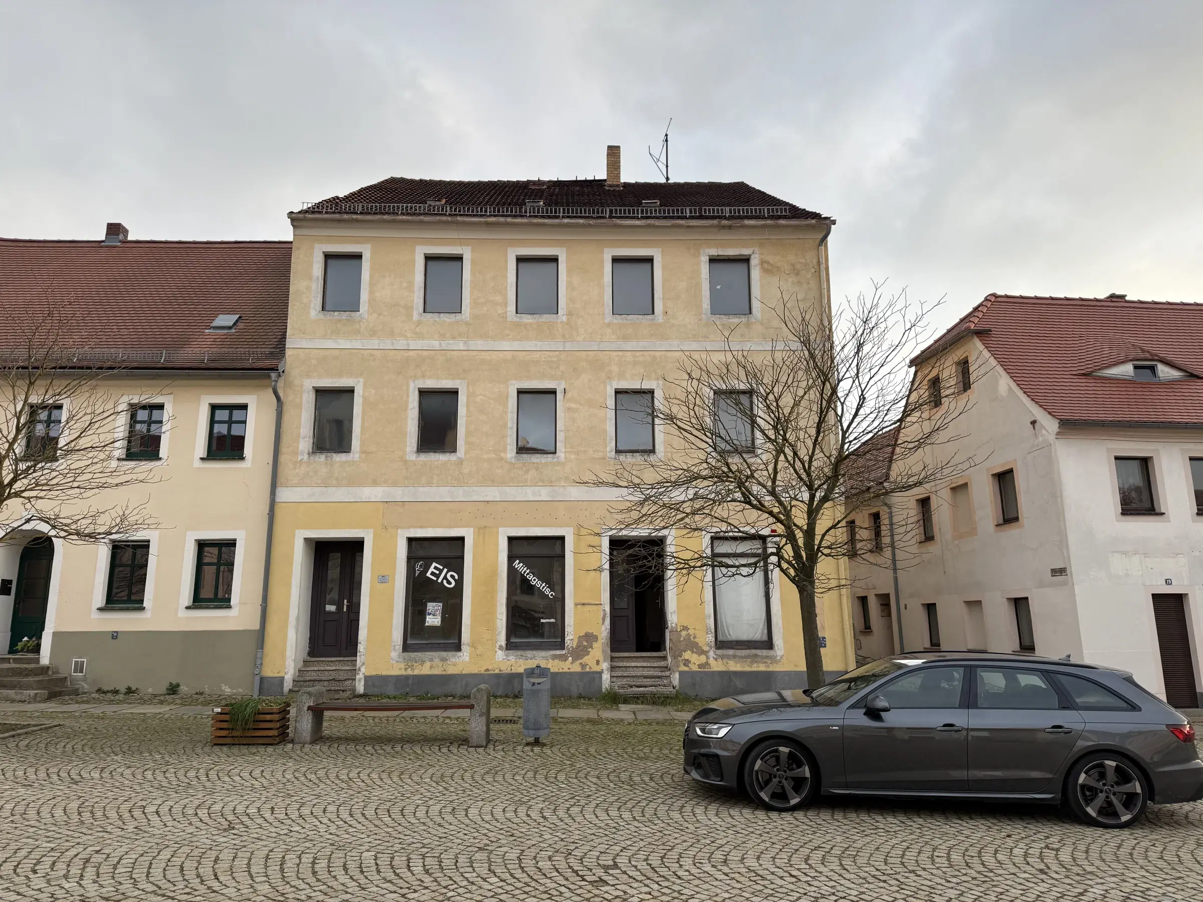 Karakteristiek pand met horeca- en woonfunctie aan de Markt te Reichenbach - Duitsland
