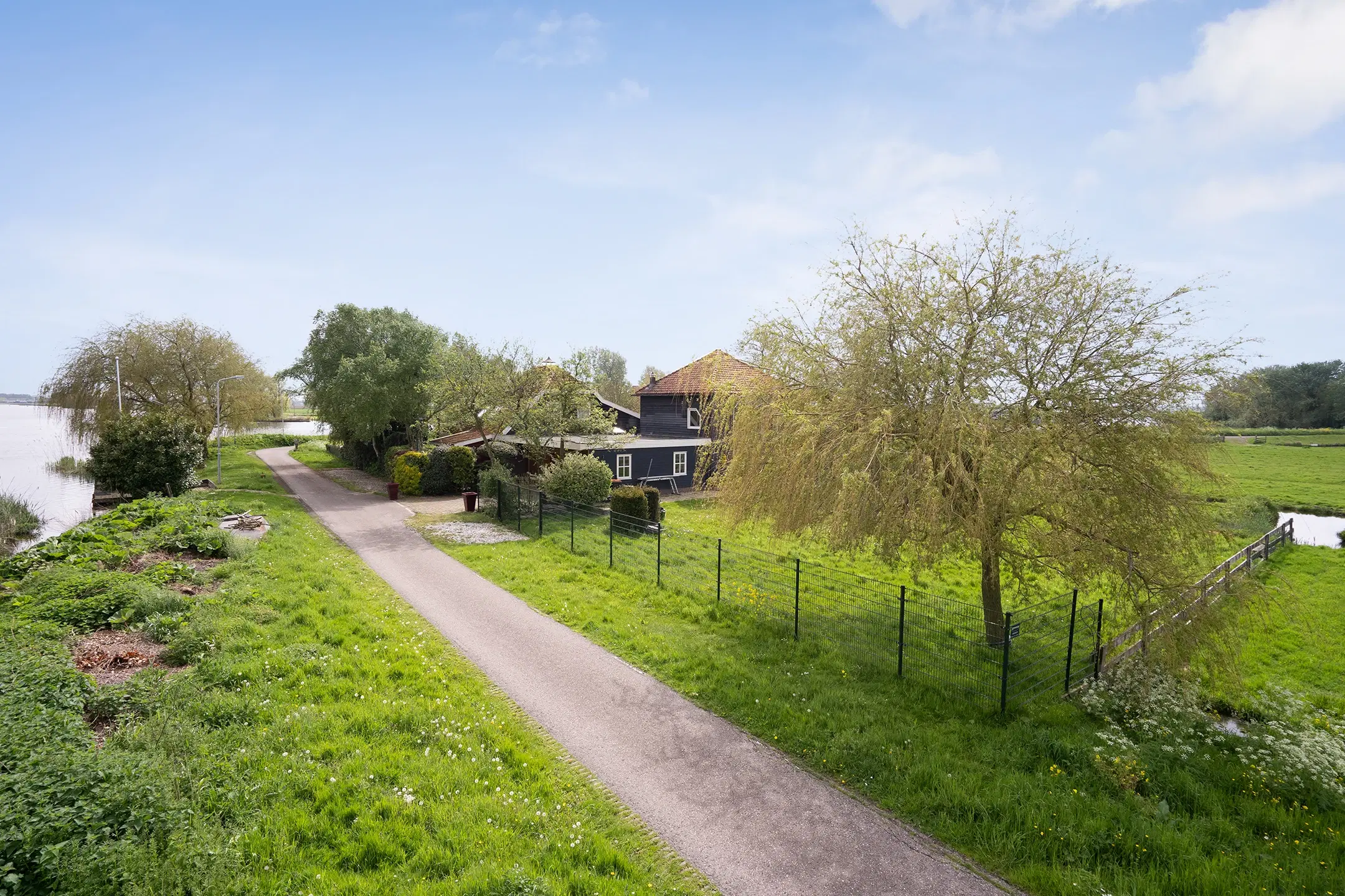 Stierop 1, De Woude