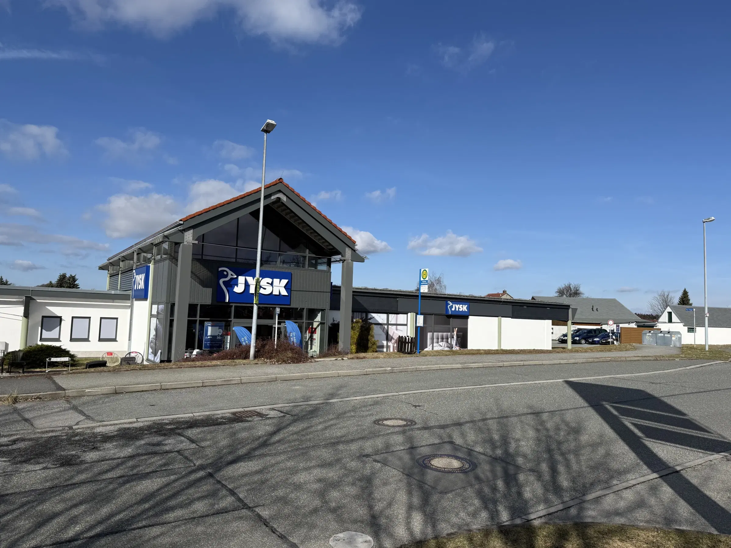 Voormalige textielfabriek op perceel van 5.493 m² - Walddorf- Duitsland