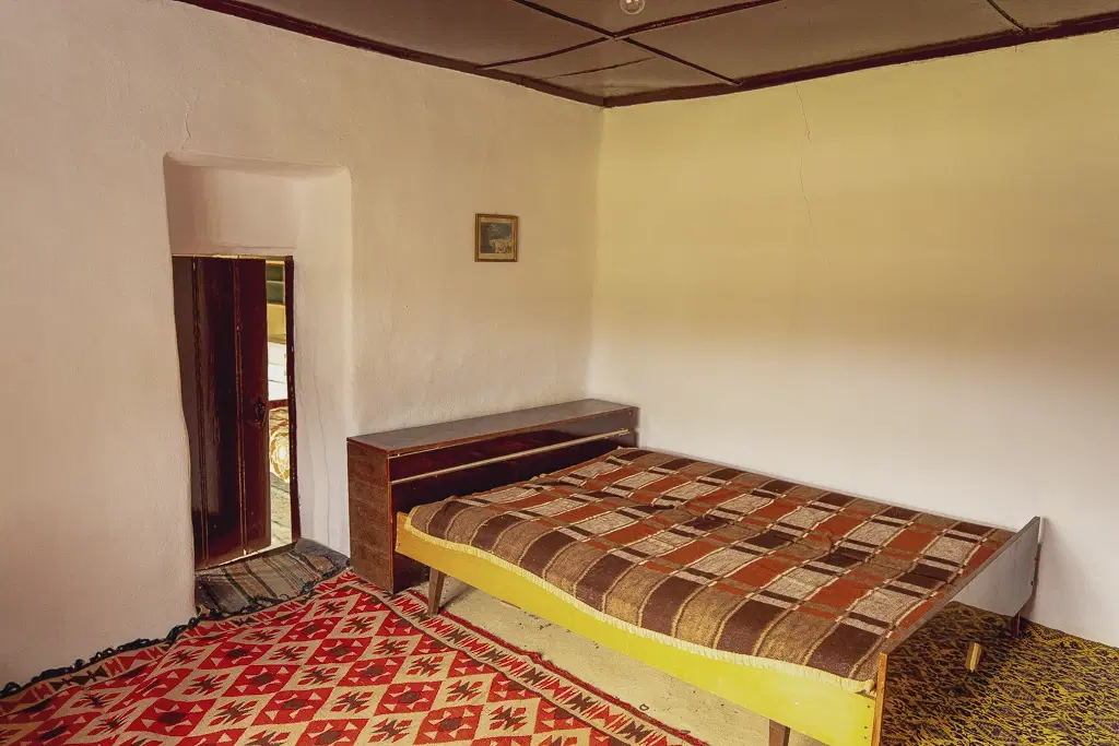 Huis op perceel van 1.900 m² in Slatina, regio Silistra - Bulgarije